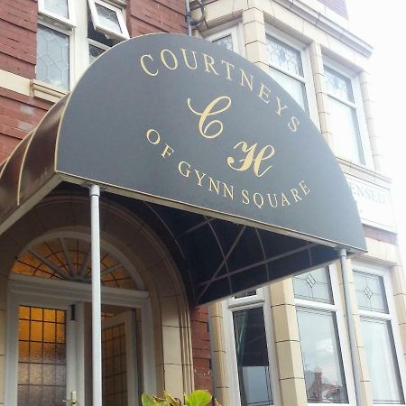 Bed and Breakfast Courtneys Of Gynn Square Blackpool Exterior foto